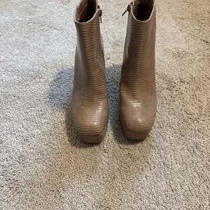 Chinese Laundry Platform Boots